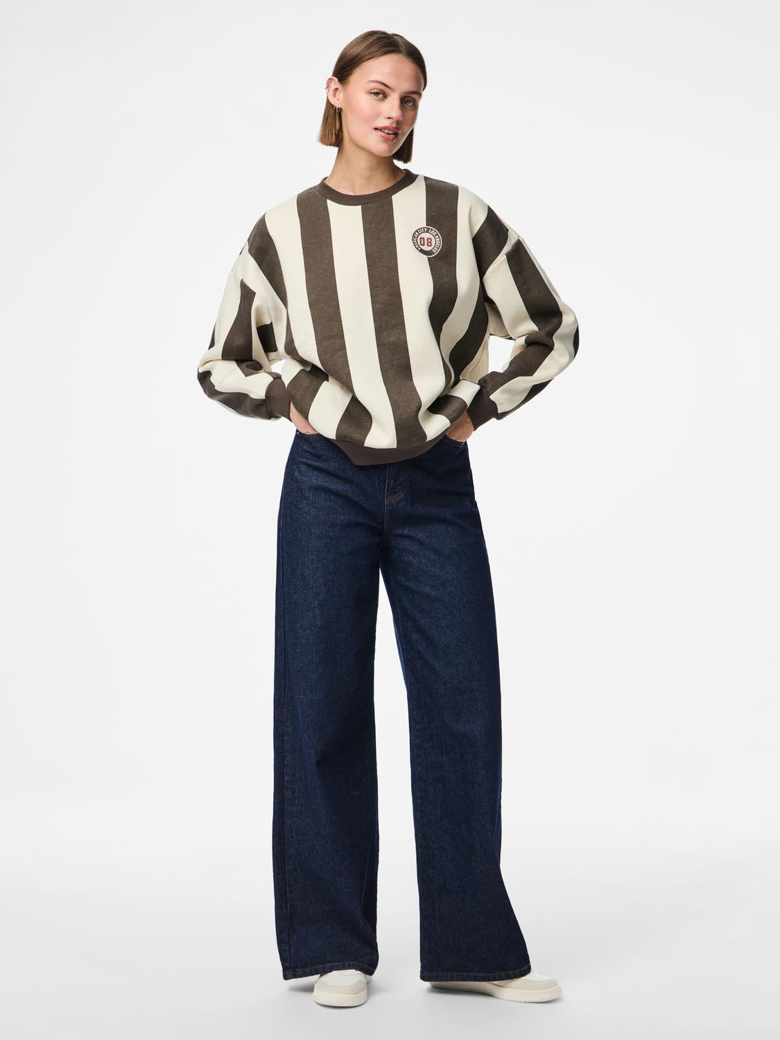 model_shot-front_full